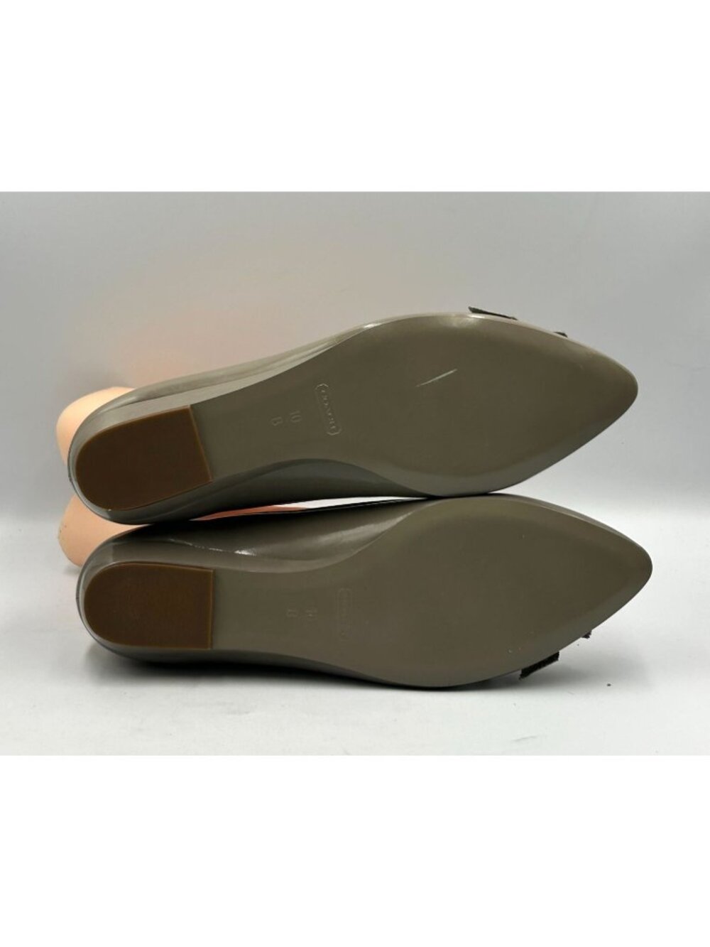 NWOB Coach Women's Gray Patent Leather Trina Button Bow Ballets Flats Sz 10 3368 - Picture 4 of 16